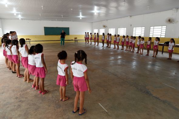 Prefeitura de Cuiabá  Simininas fazem bonito na passarela da 10ª Edição do  Moda Kids