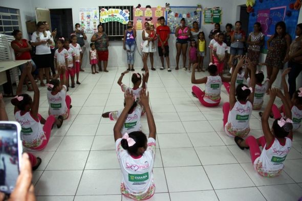 Prefeitura de Cuiabá  Fanfarra do programa Siminina participa do