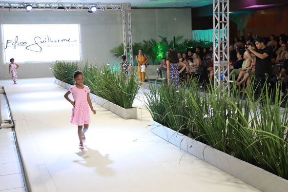 Prefeitura de Cuiabá  Simininas fazem bonito na passarela da 10ª Edição do  Moda Kids