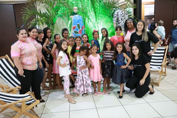 Prefeitura de Cuiabá  Simininas fazem bonito na passarela da 10ª Edição do  Moda Kids