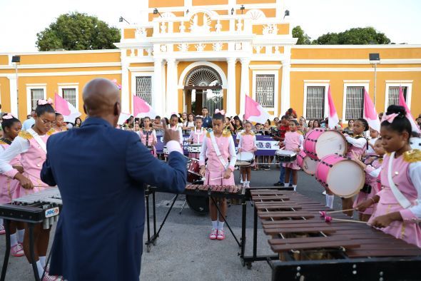 Prefeitura de Cuiabá  Fanfarra do programa Siminina participa do