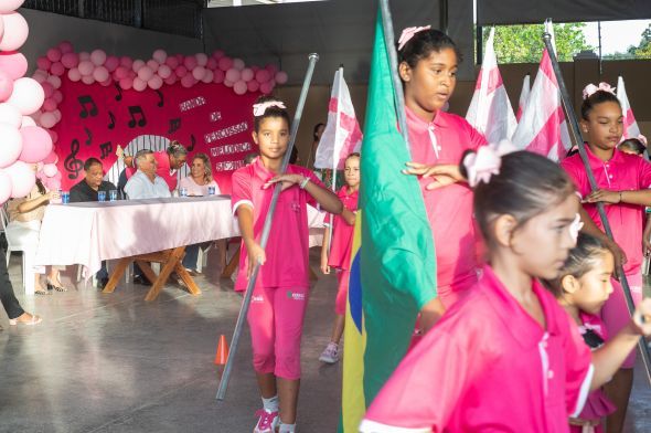 Prefeitura de Cuiabá  Fanfarra do programa Siminina participa do